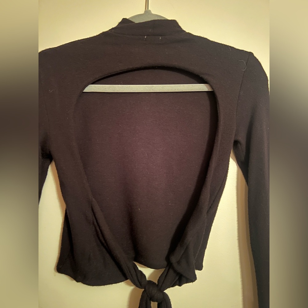 Open-Back Mock Neck - Picture 5 of 6